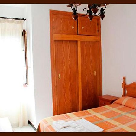 Hostal Torre De Guzman コニル・デ・ラ・フロンテラ エクステリア 写真