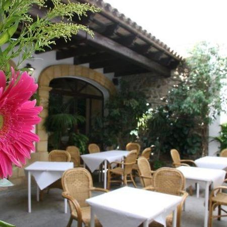 Hostal Torre De Guzman コニル・デ・ラ・フロンテラ エクステリア 写真