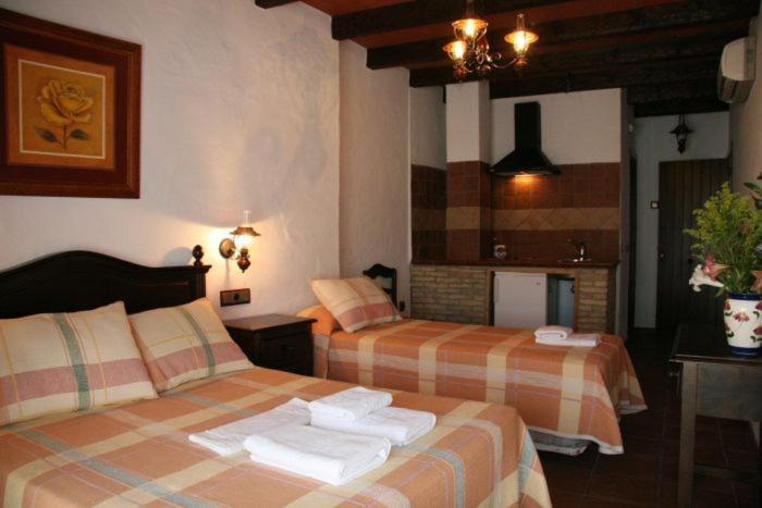 Hostal Torre De Guzman コニル・デ・ラ・フロンテラ エクステリア 写真