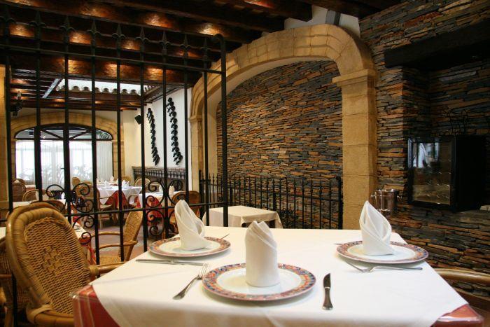 Hostal Torre De Guzman コニル・デ・ラ・フロンテラ エクステリア 写真